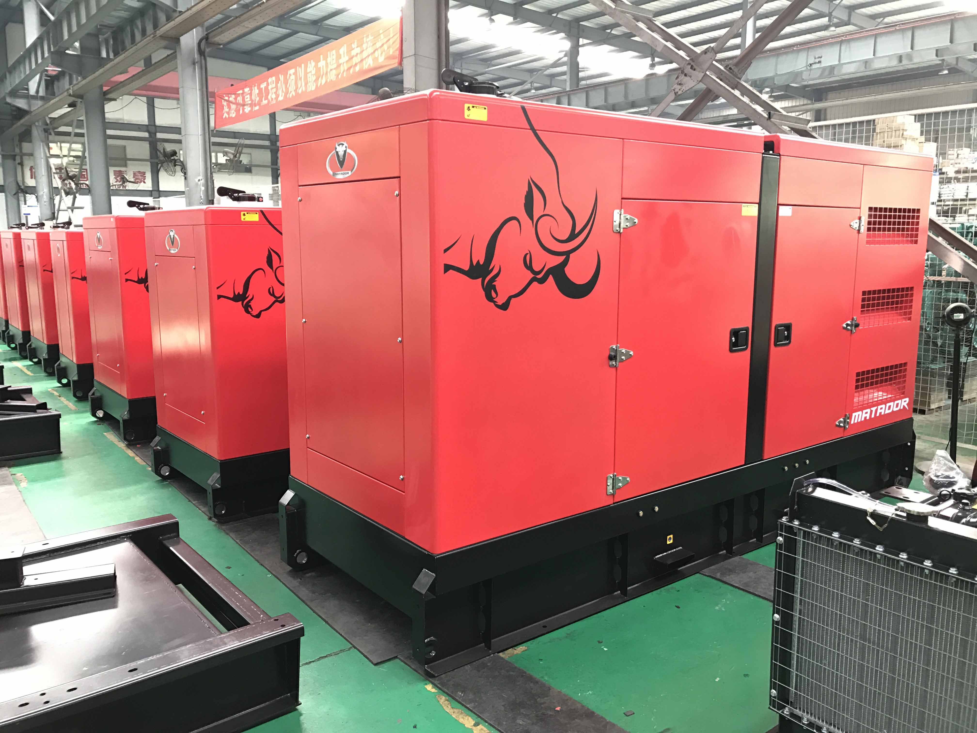 熱列慶祝MATADOR 柴油發(fā)電機組出口突破100臺
